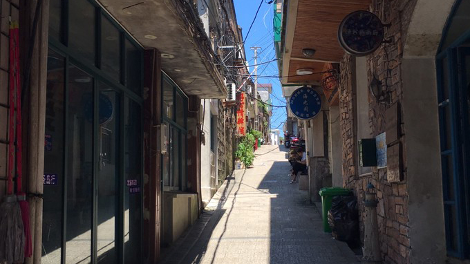 庙子湖岛步行街