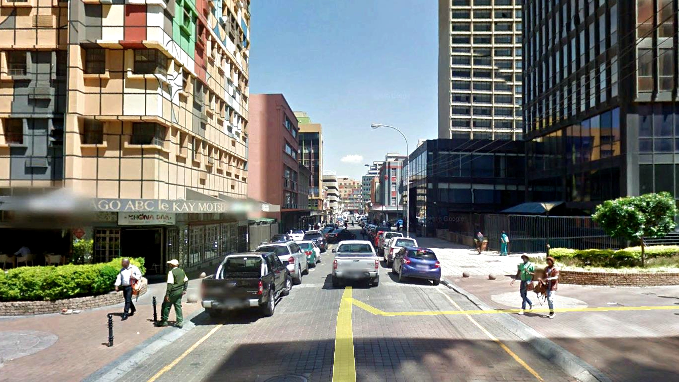 福克斯街和冯·布兰迪斯街交叉口