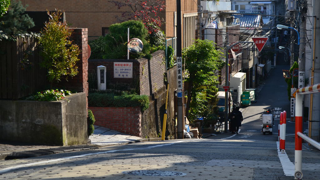 须贺神社入口十字路
