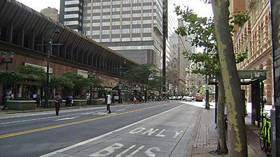 市场街和南11街交叉口