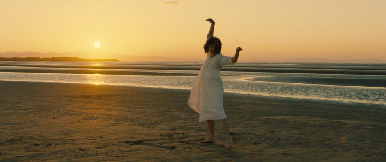 芹的歌曲mv海岸
