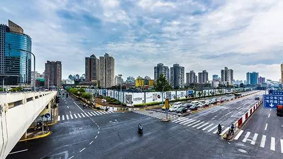 恒丰北路与中兴路交叉口