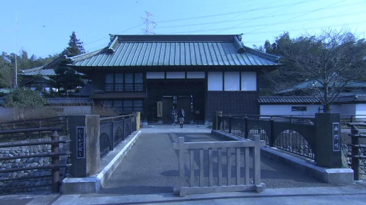 西门家大门