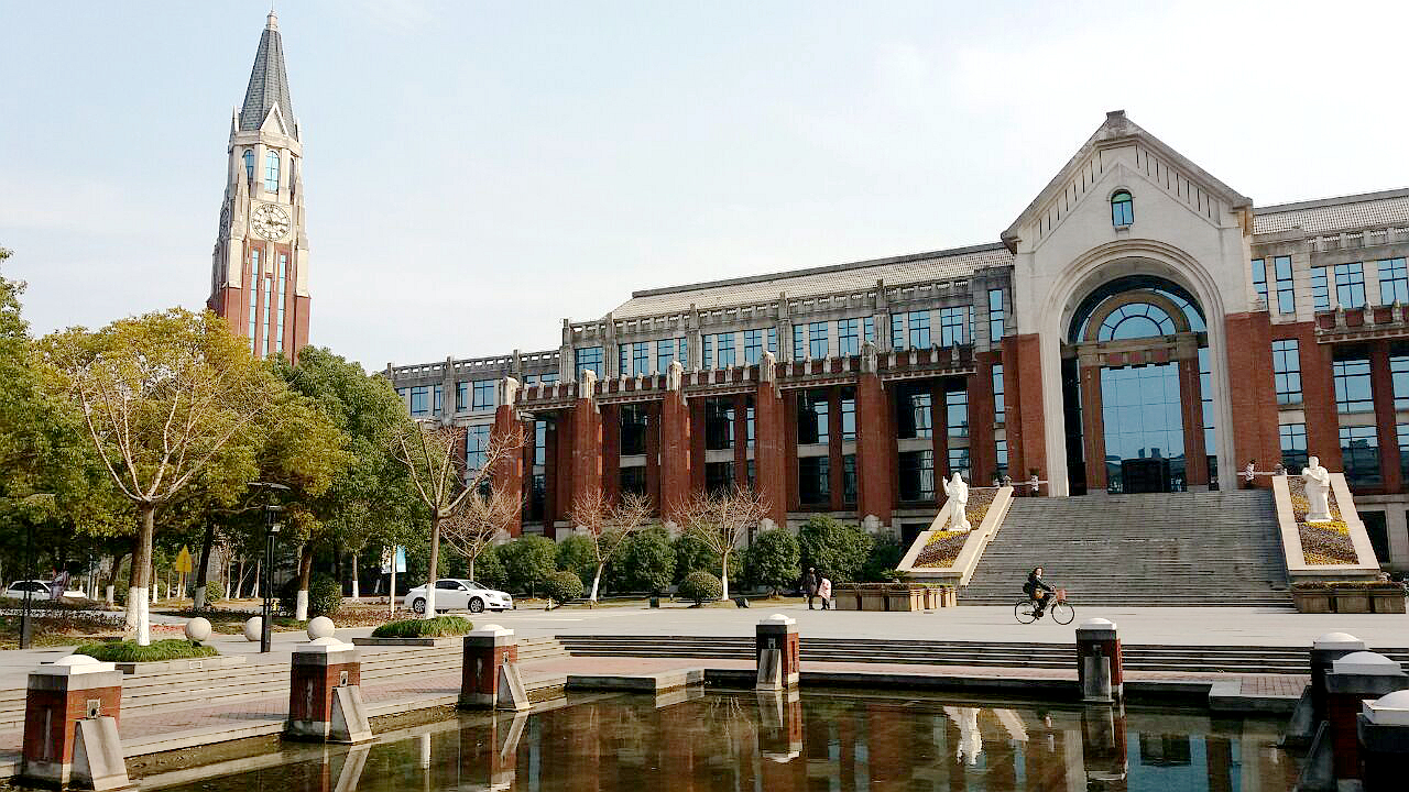 华东政法大学（松江校区）