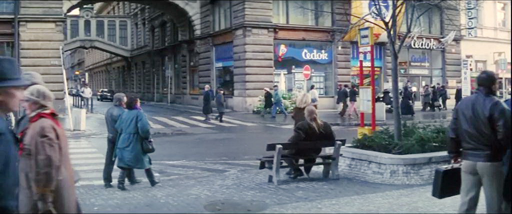 与麦克斯约定的街头地点