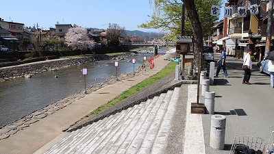 宫川边河岸