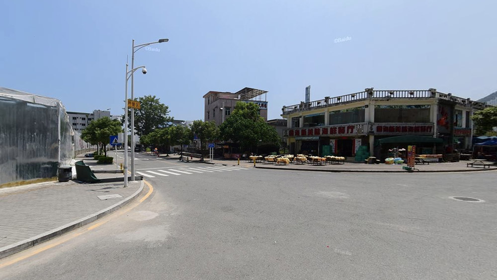 爱梅路和彩陶路交叉口