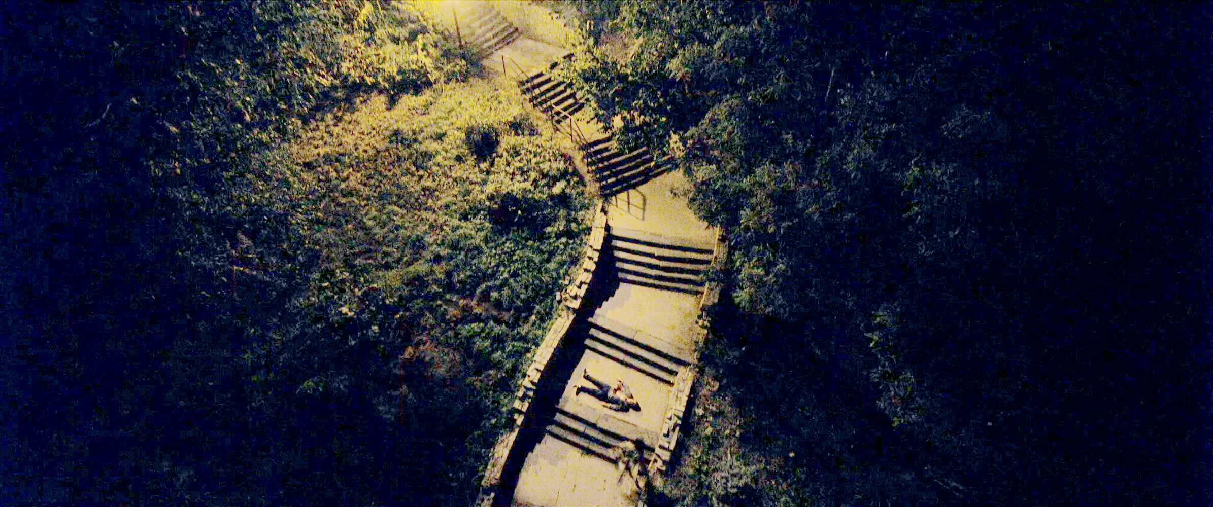 神探目睹命案发生