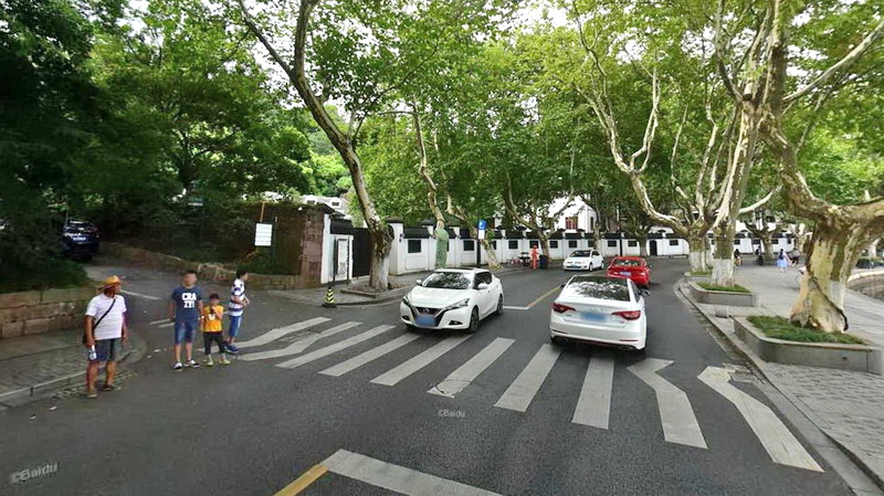 北山街与保俶塔前山路交叉口
