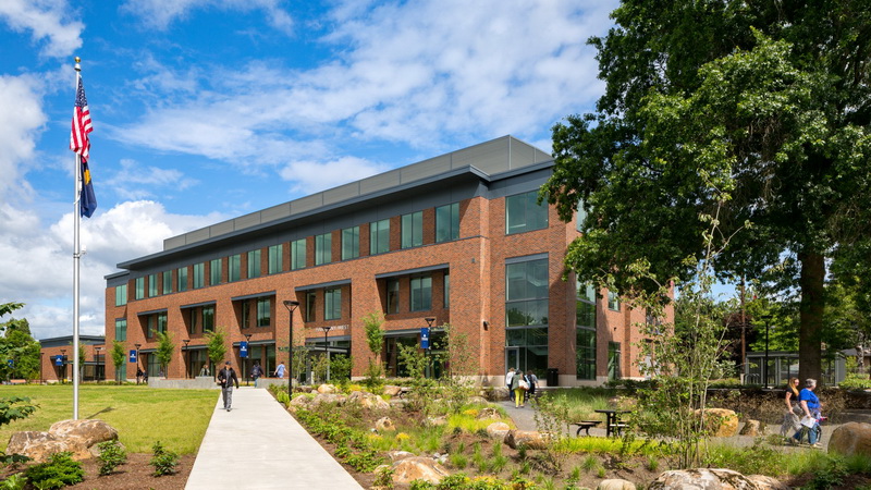 克拉卡马斯社区大学