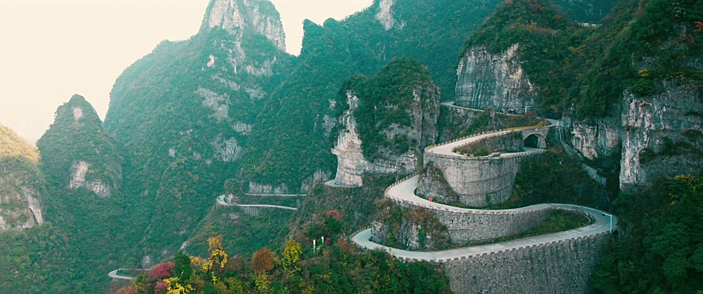 天门山盘山公路