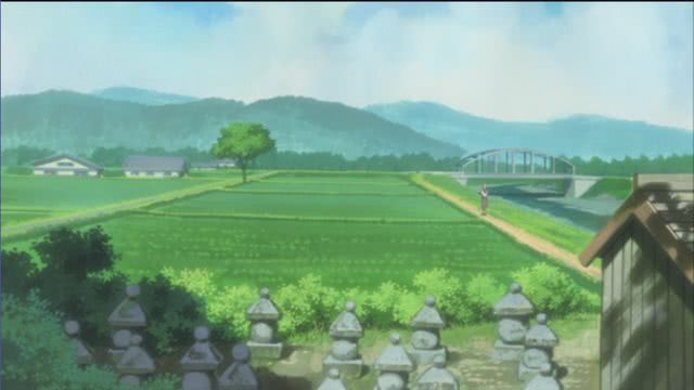 玲子从远处走来