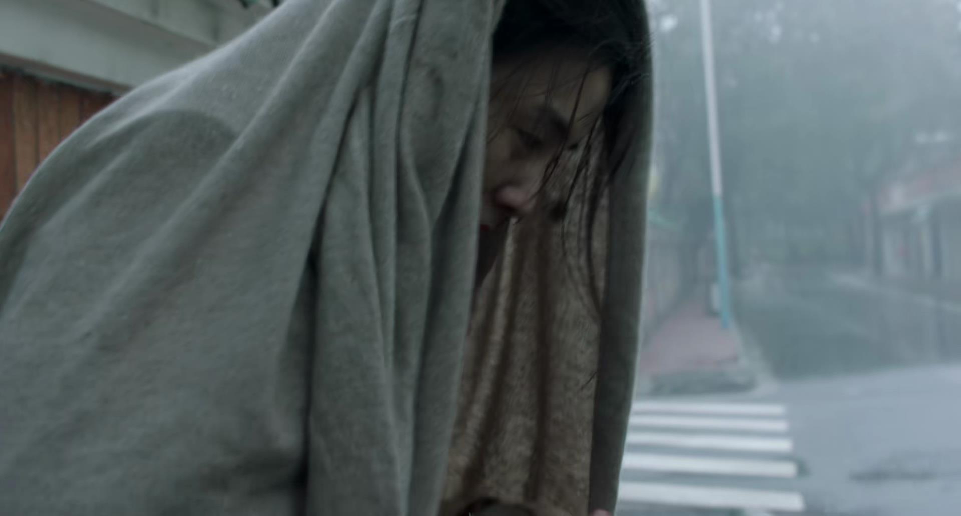 林慧冒雨找阿云