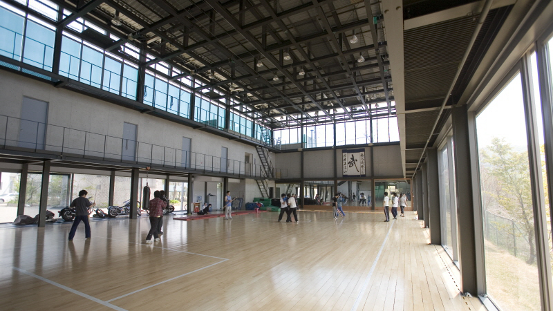 首尔动作学校