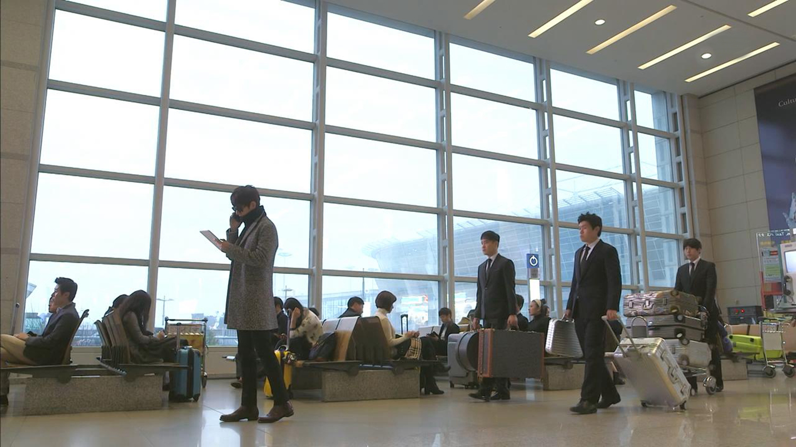 李辉京回国