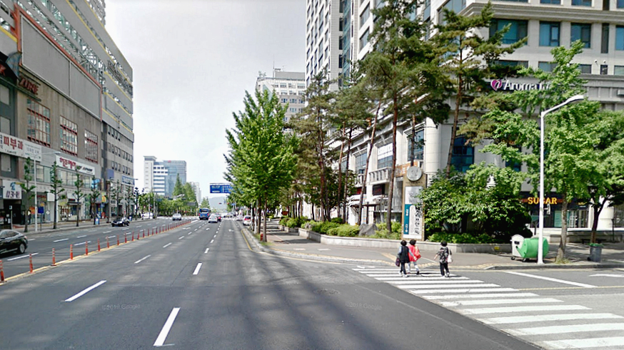 屯山中路与屯山中路14街交叉口