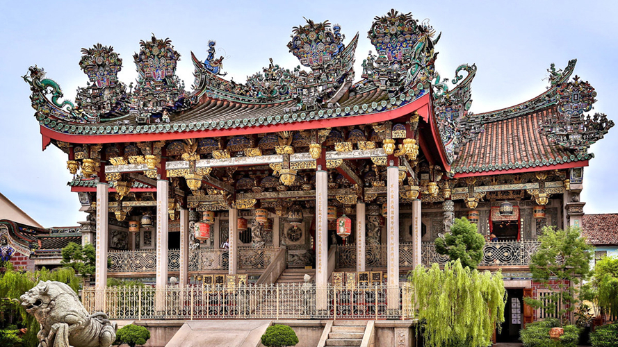 龙山堂邱公司