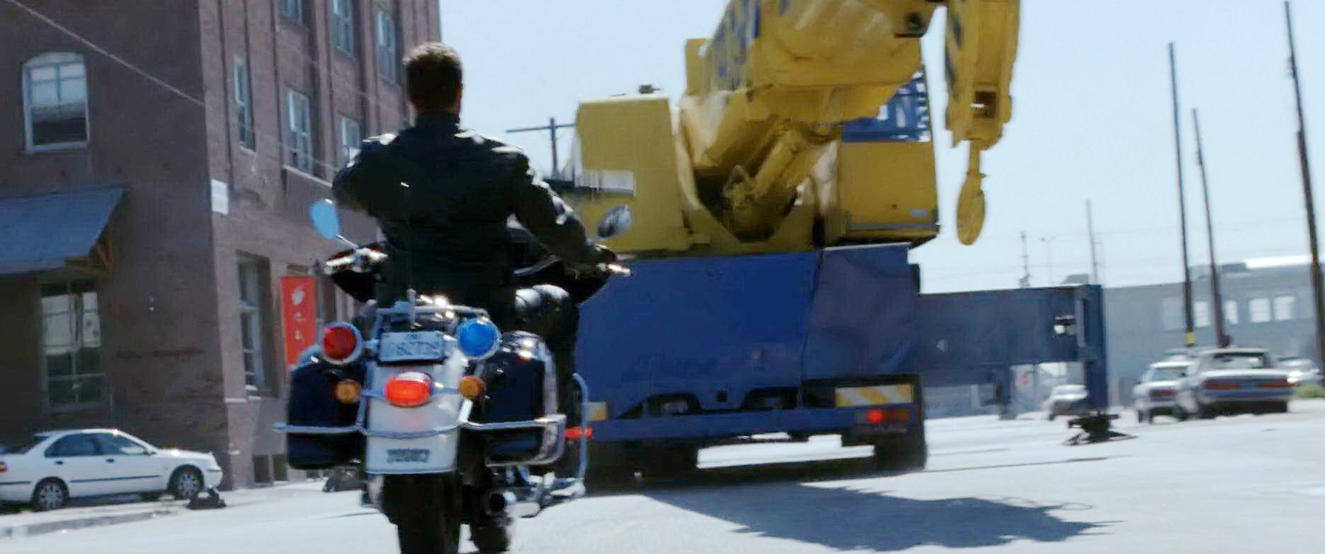 T-800大战吊车