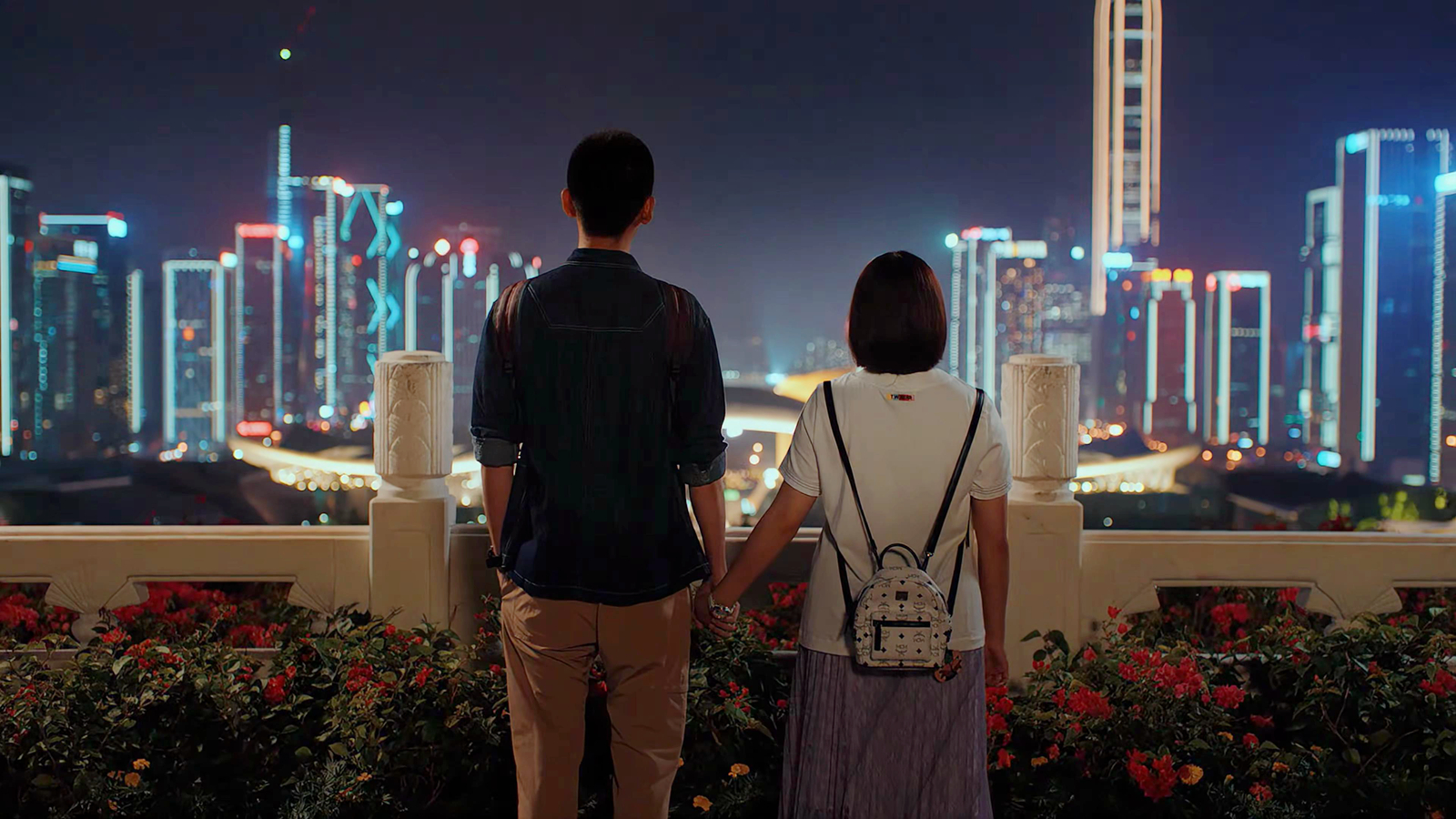 段家宝熊治看夜景