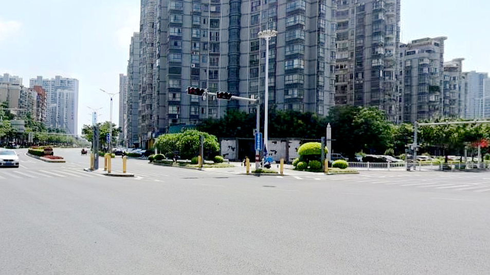 滨湖路与滨湖东路交叉口