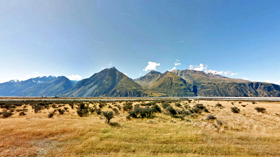 库克山机场东面山峰