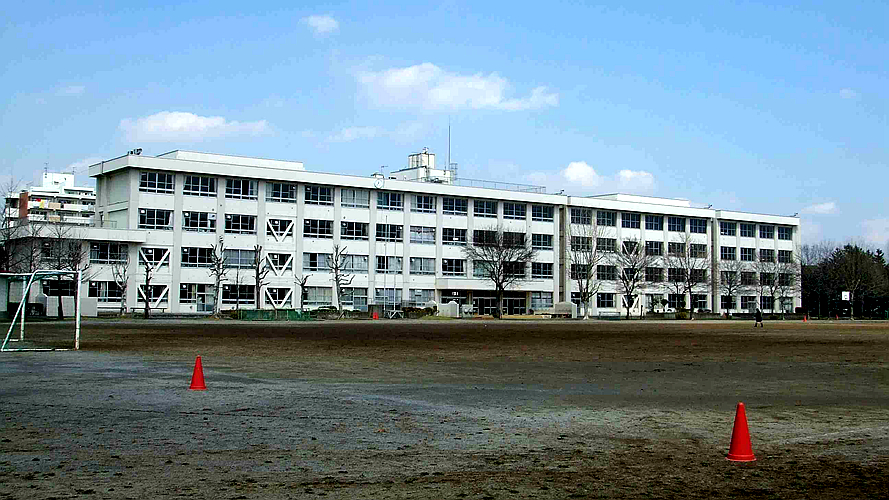 旧多摩市立丰丘中学