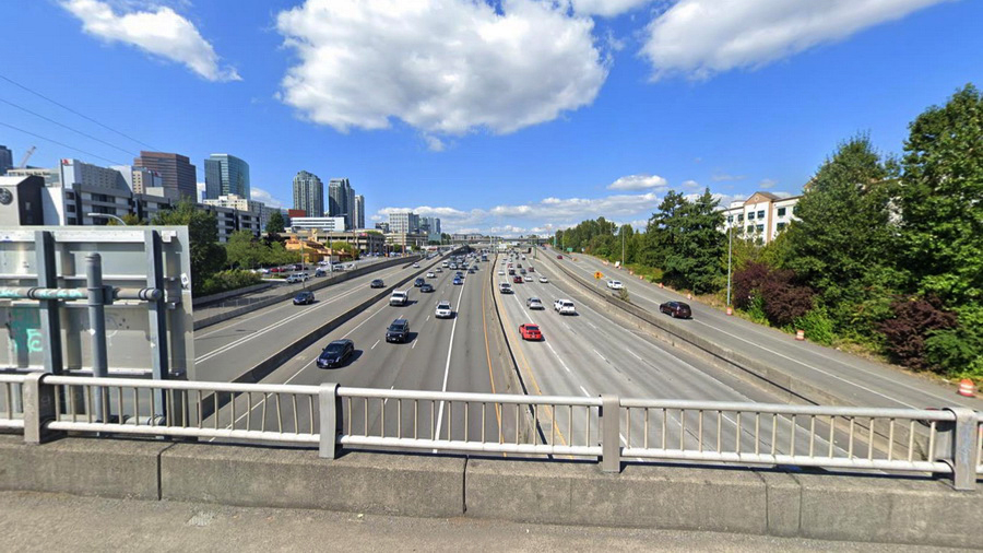 405号州级公路与主街交叉口