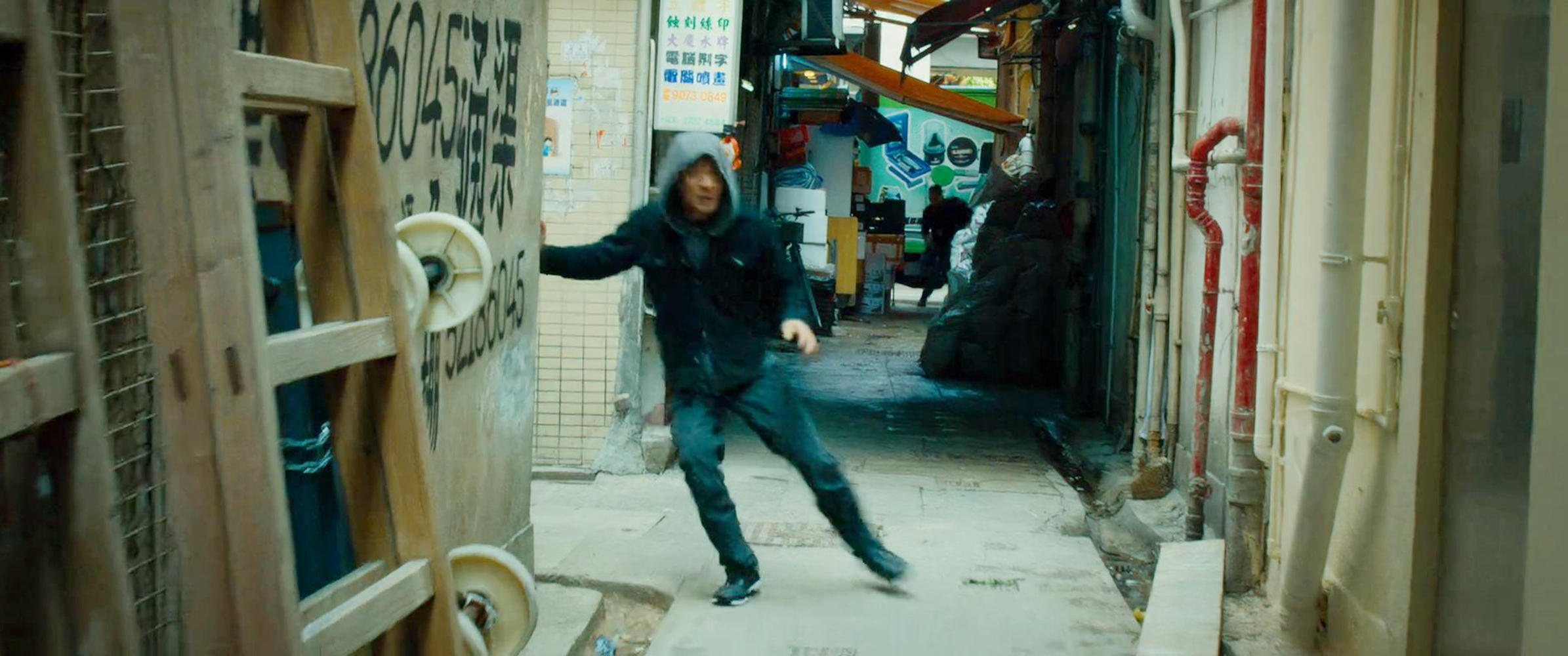 乘风逃跑遇庞玲