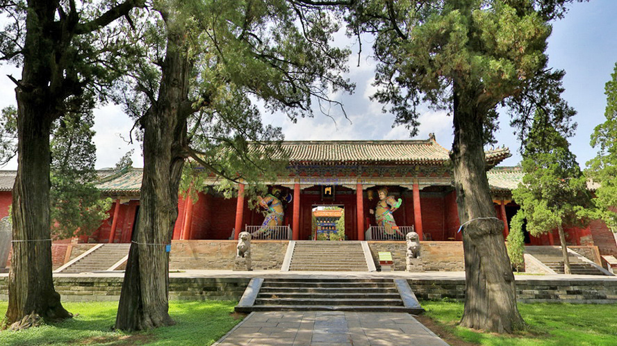 峻极门
