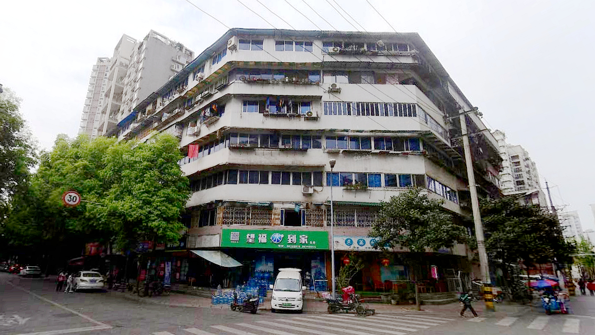 天涯石东街8号大院