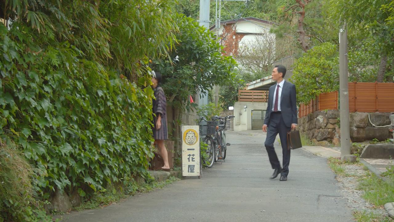 五郎路过咖啡馆