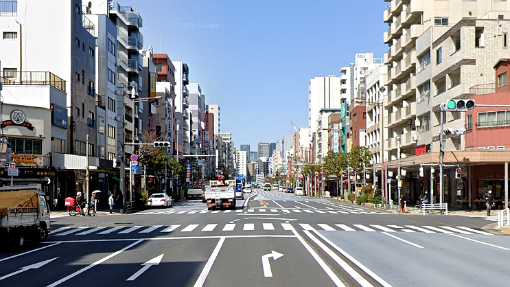 巴桥北侧十字路口
