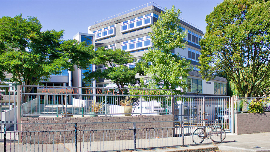 阿克兰伯利学校