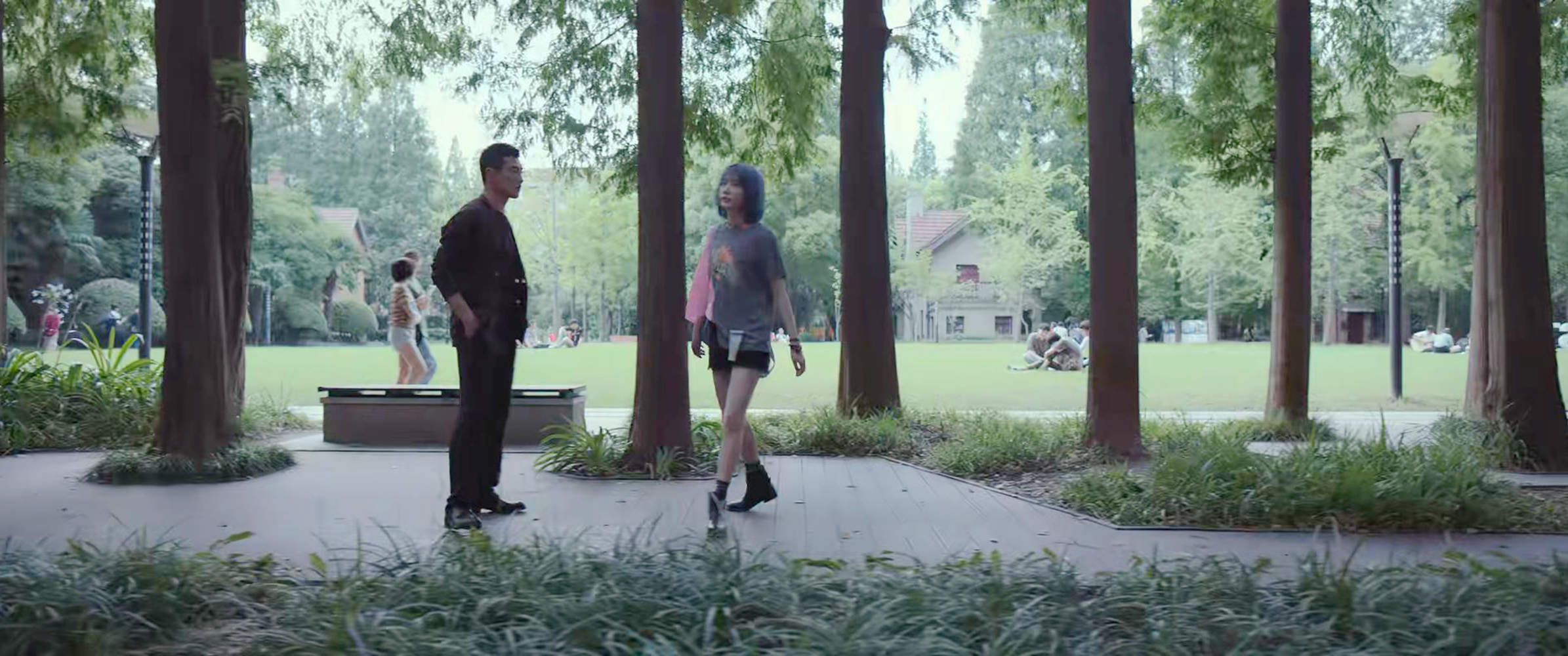 尉迟瞳求助桑瑶瑶