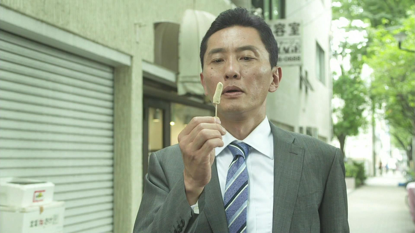 五郎吃零食