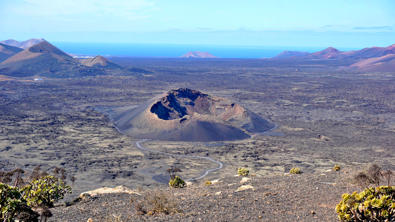 乌鸦火山口
