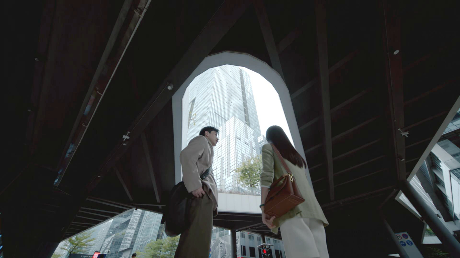 齐颂小果谈心