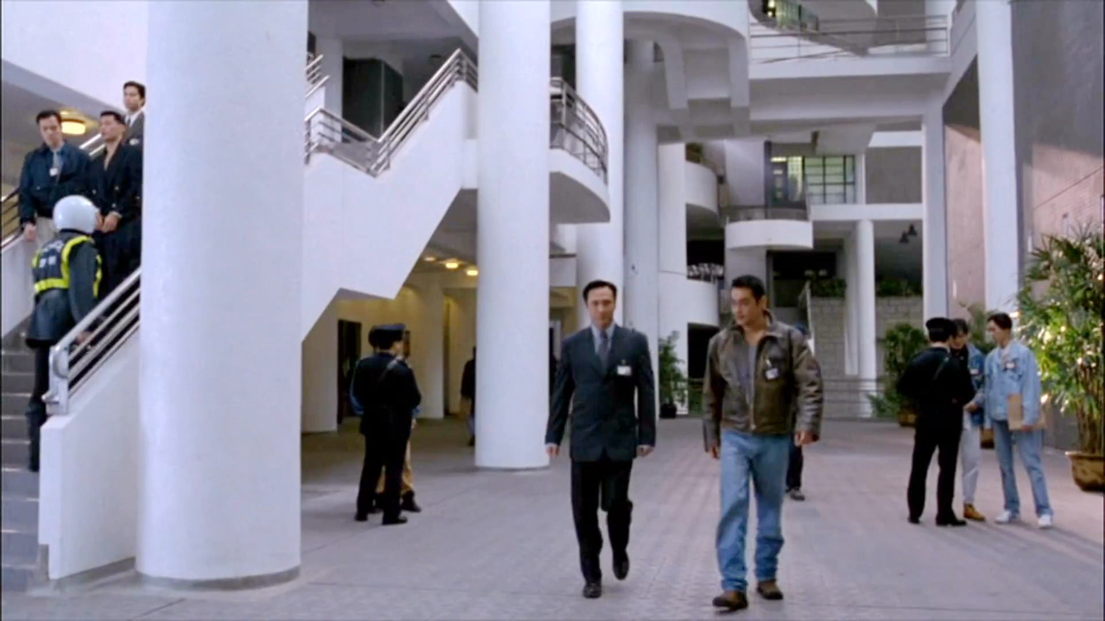 警局