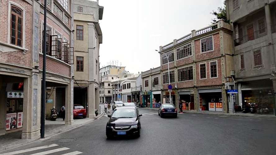 升平路与民族路交叉口