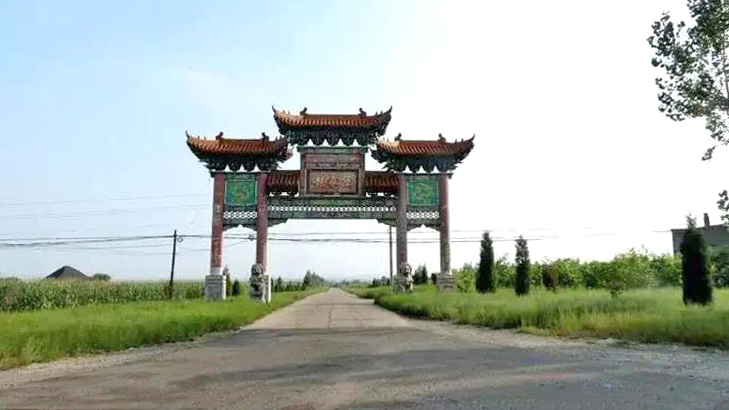 赵家堡村门楼