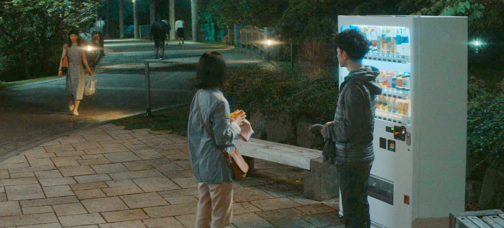 恒美撞见也英