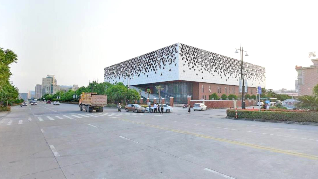 浙江广厦建设职业技术学院东南门