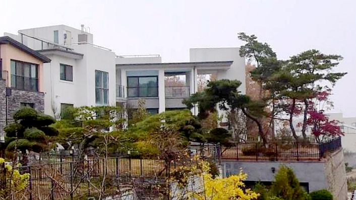 故乡义春街195-5号