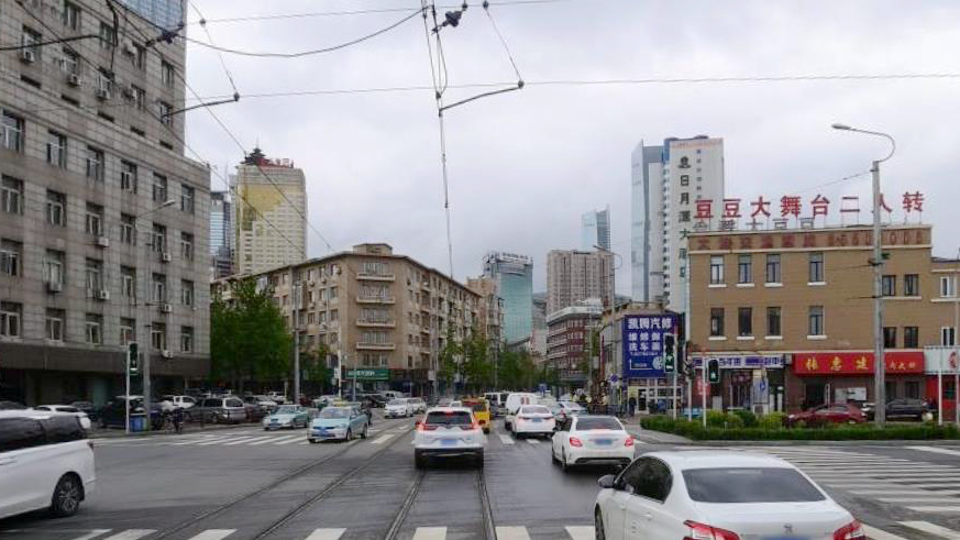 上海路与长江路交叉口