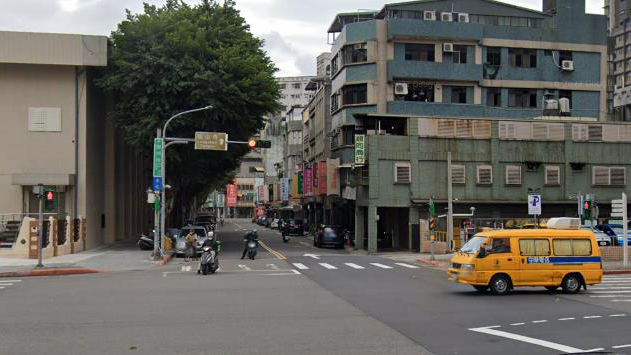 内山公路与广州街交叉口