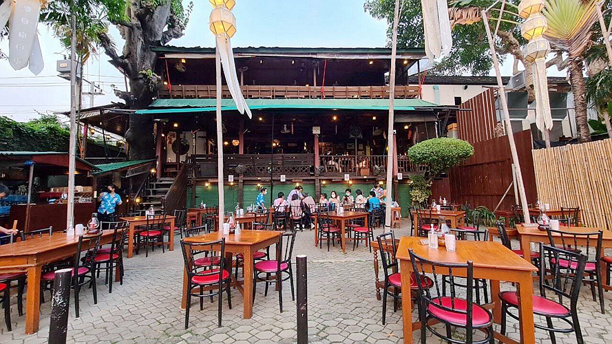 河滨酒吧餐厅