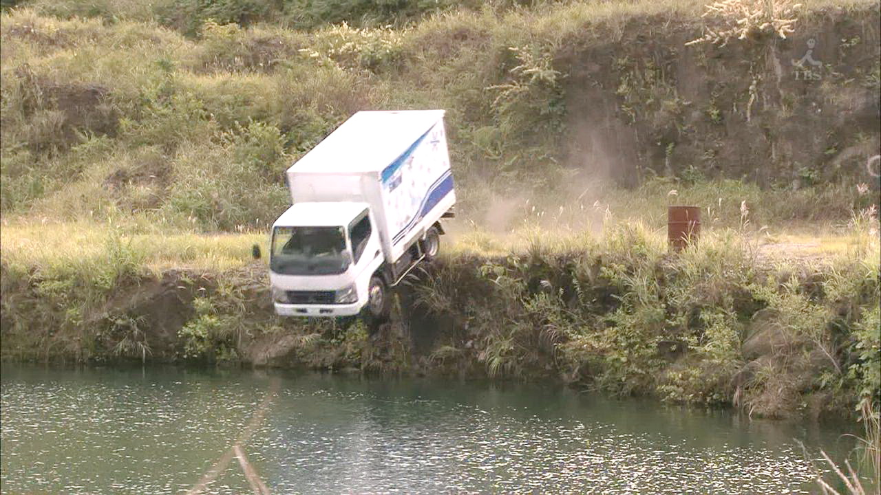 冷藏车入水