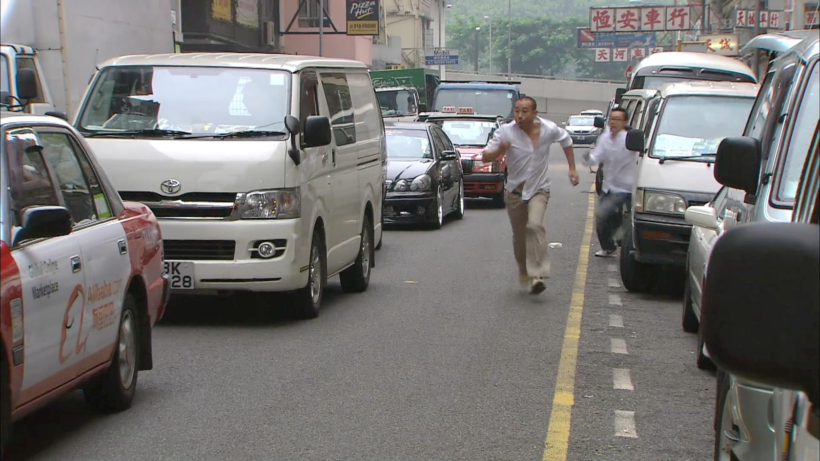 高长胜偷面包被追