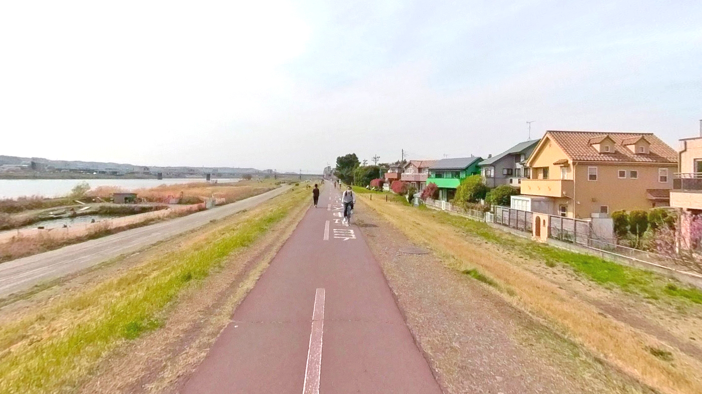 多摩川堤岸街