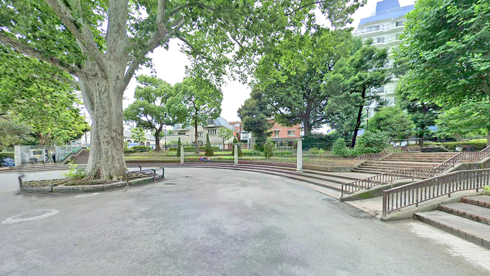 新宿区四谷见附公园